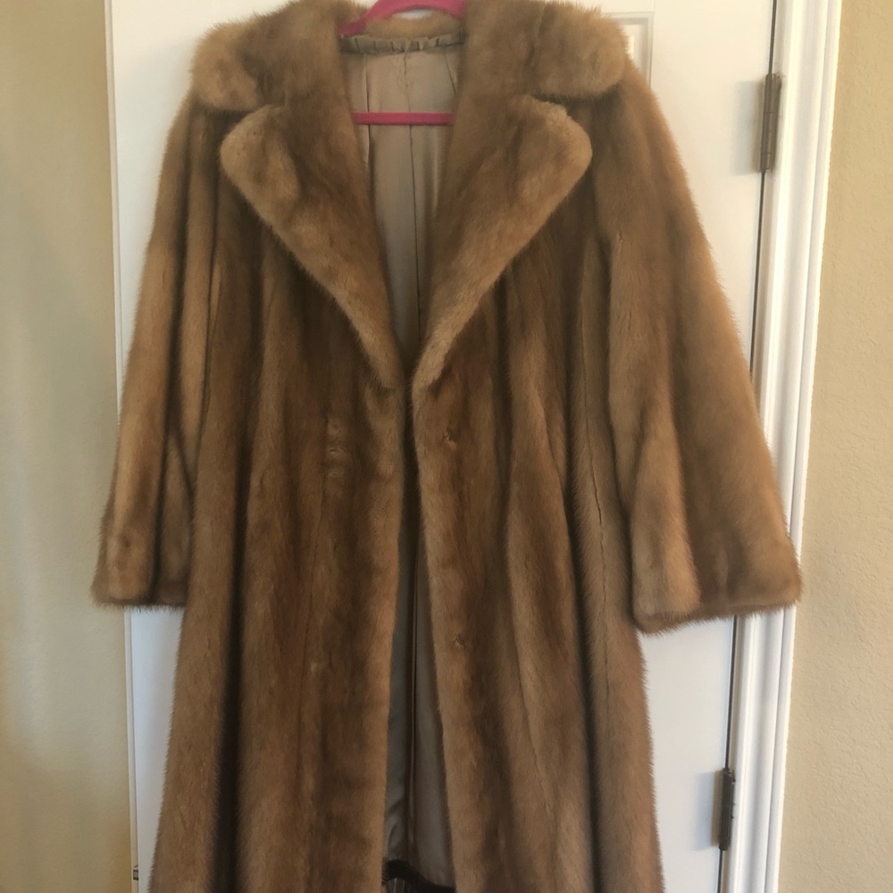 Beautiful Vintage Mink Coat